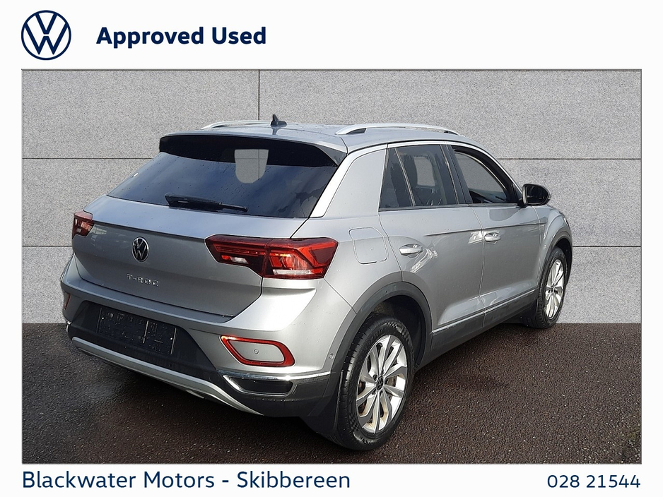 2022 Volkswagen T-Roc - image 15