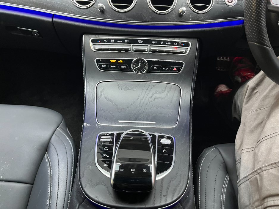 2019 Mercedes-Benz E Class €28950 2019 MERCEDES-BENZ E350 AV SP 2.0 AUTOMATIC / CRUISE CONTROL / 360° PARKING CAMERA / ELECTRIC MEMORY & HEATED SEATS / PADDLE SHIFTERS / AMBIENT LIGHTS / PANORAMIC SUNROOF €28,950