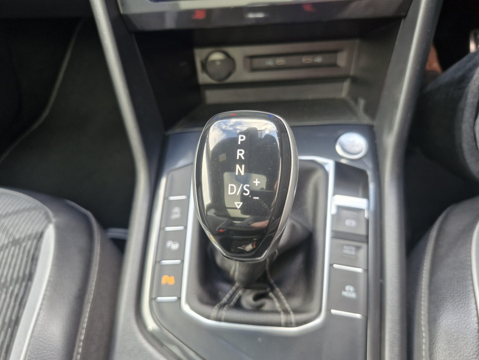 2022 Volkswagen Tiguan R-LINE 2.0 TDI D7F 150HP 5DR AU €41,950