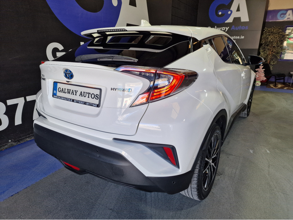 2018 Toyota C-HR - image 9