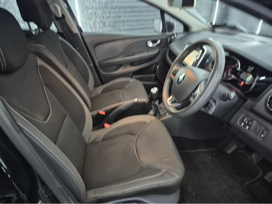 2017 Renault Clio - image 14