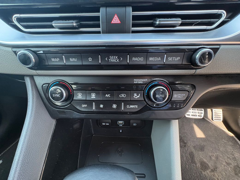 2021 Kia Niro - image 15