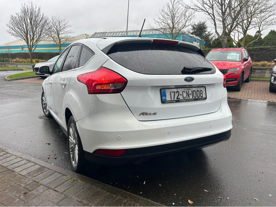 2017 Ford Focus - image 12