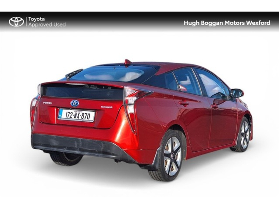 2017 Toyota Prius - image 2