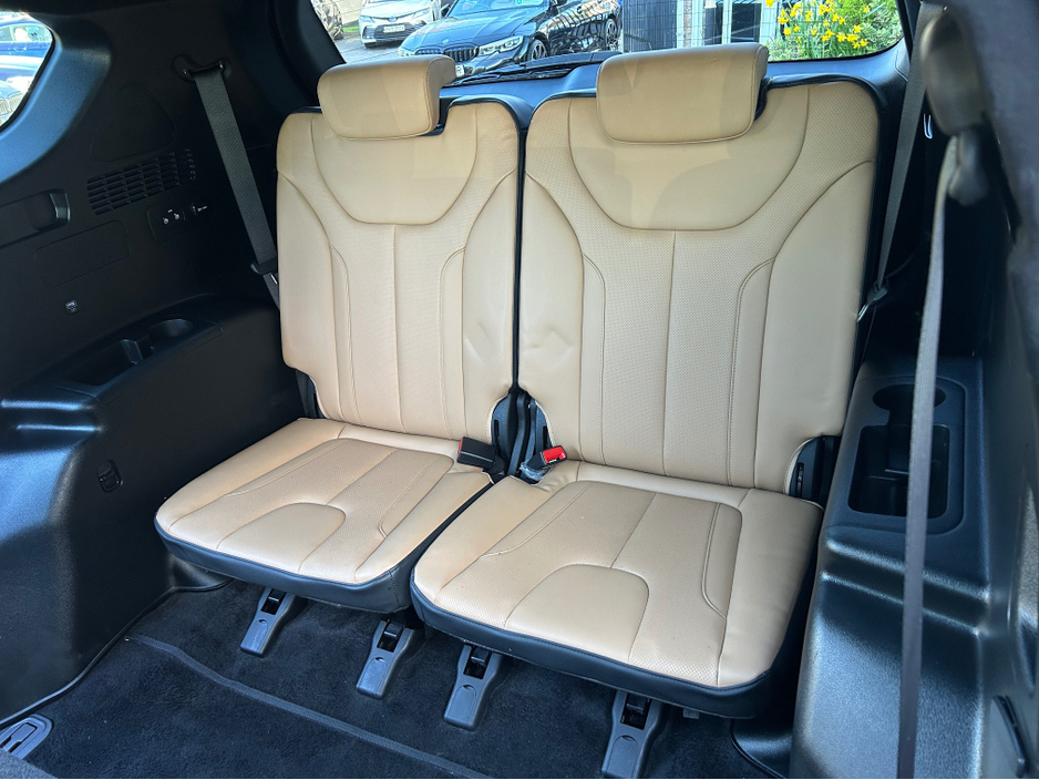 2022 Hyundai Santa Fe - image 13