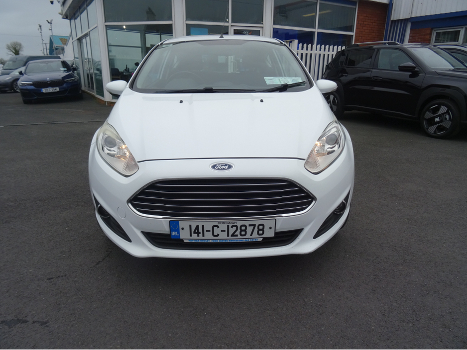 2014 Ford Fiesta - image 2
