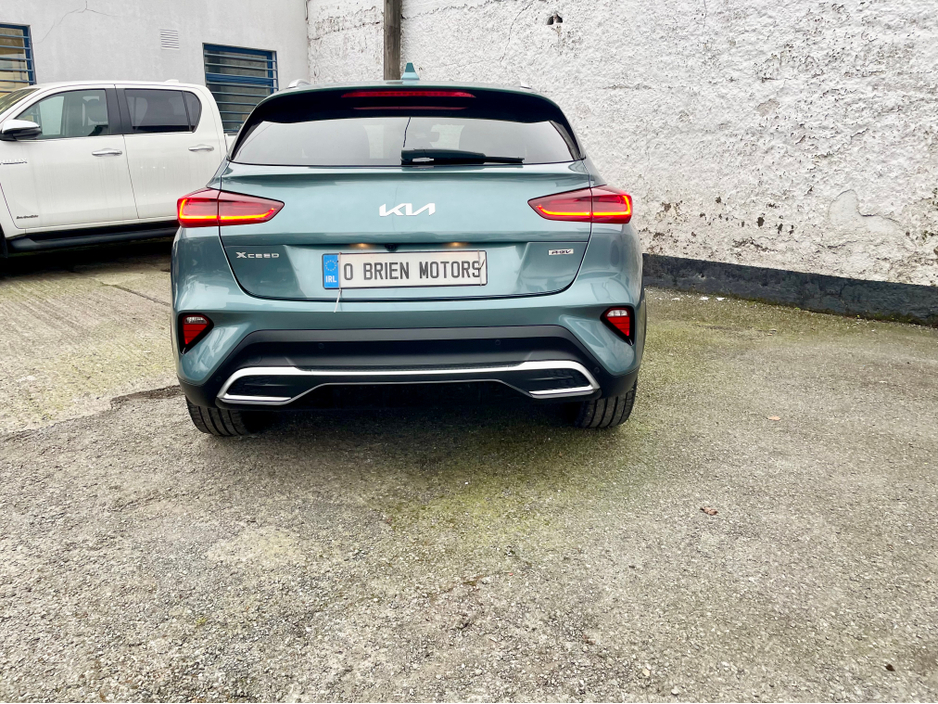 2023 Kia XCeed - image 23