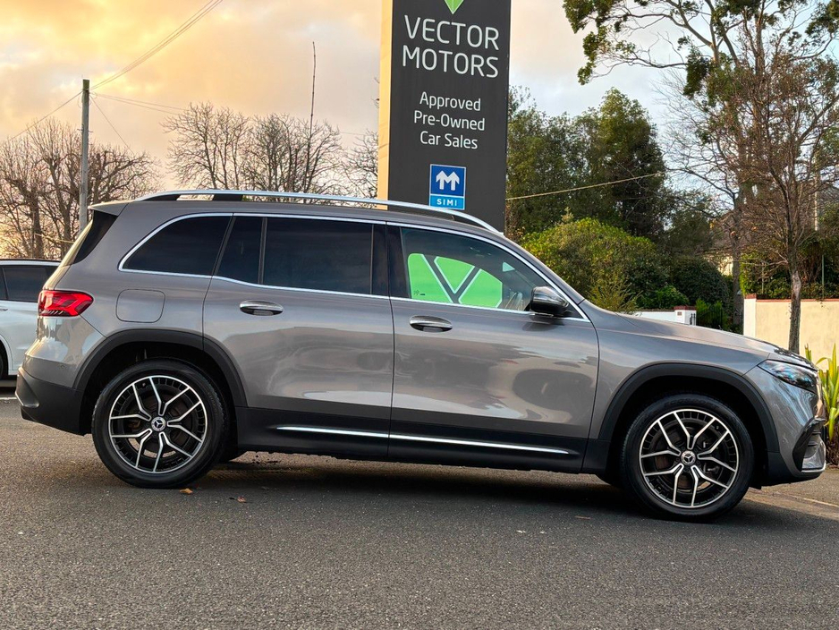 2023 Mercedes-Benz EQB AMG LINE PREMIUM 300 SUNROOF €38,995