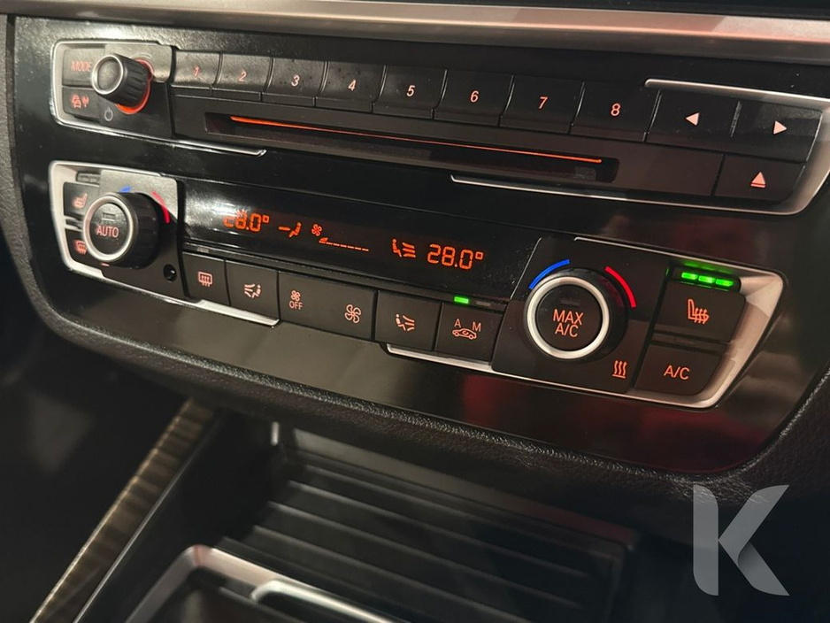 2019 BMW 1 Series 118I - BEIGE FULL LEATHER - FACTORY ALLOYS - HEATED SEATS €19,950