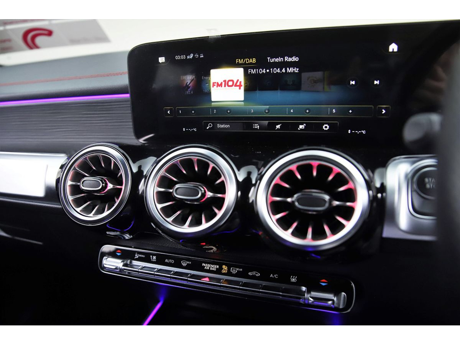 2022 Mercedes-Benz EQB - image 22