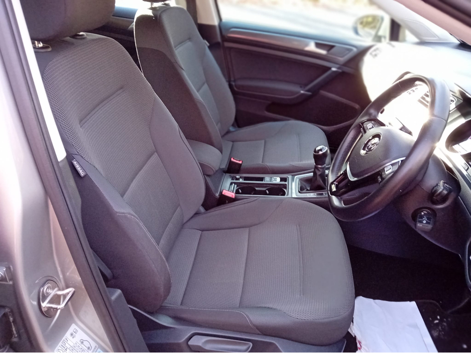 2019 Volkswagen Golf - image 14