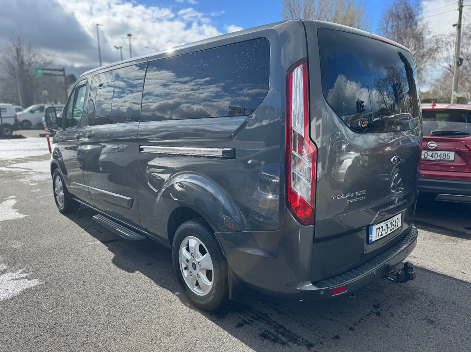 2017 Ford Tourneo Custom - image 6