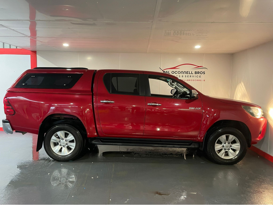 2018 Toyota Hilux DOUBLE CAB SR5 4DR DREW €29,950