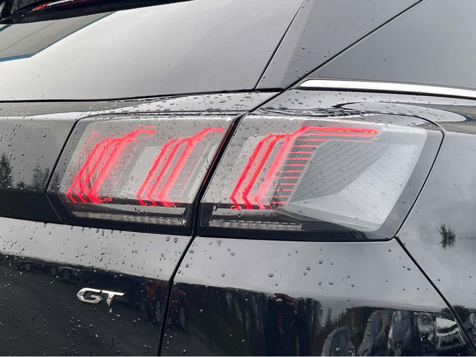 2023 Peugeot 3008 - image 10