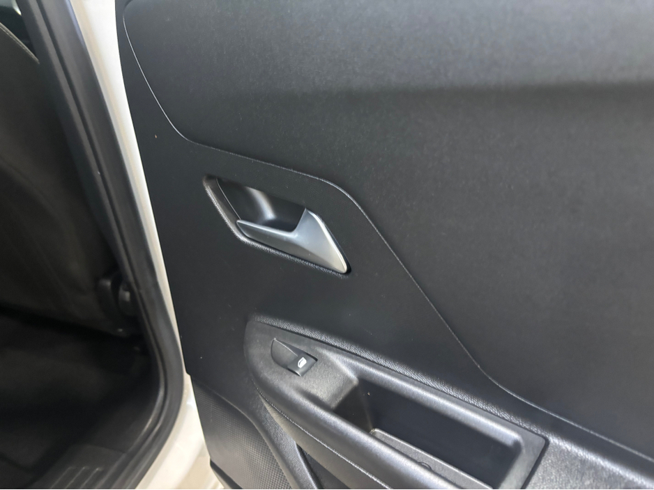 2023 Opel Mokka - image 18