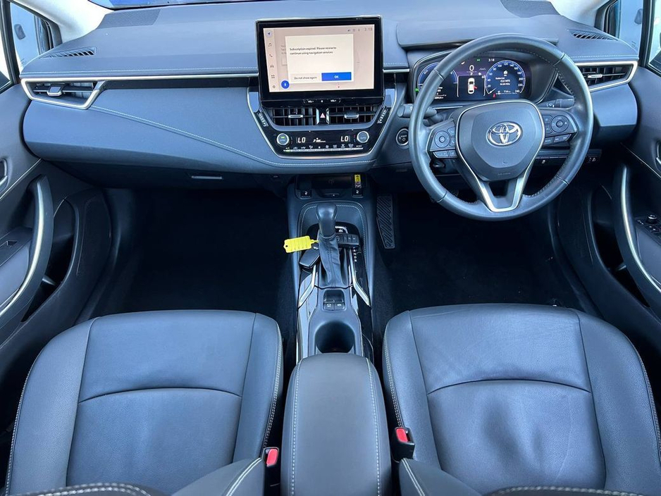 2023 Toyota Corolla - image 10