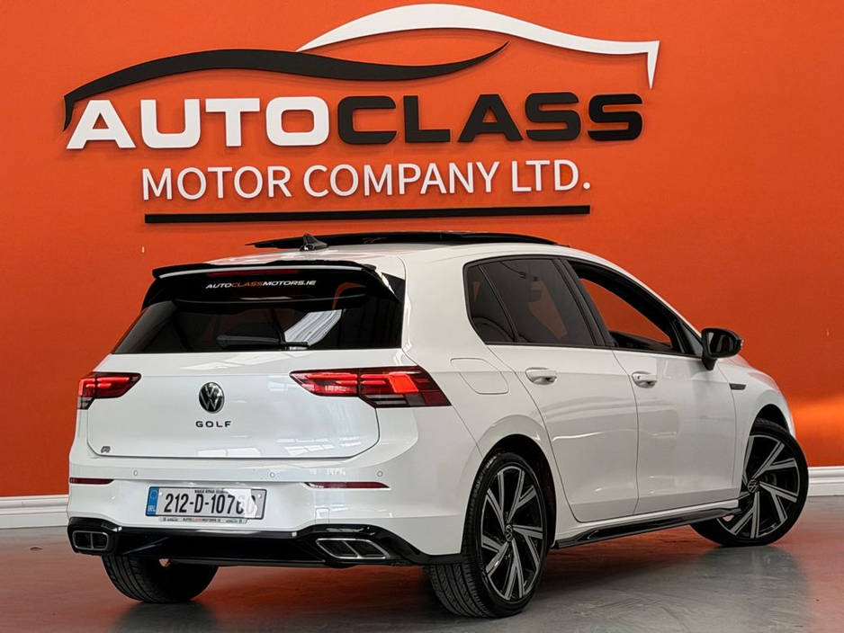 2021 Volkswagen Golf - image 27