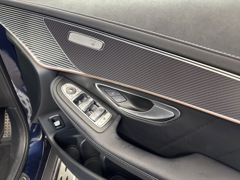 2022 Mercedes-Benz EQC - image 11