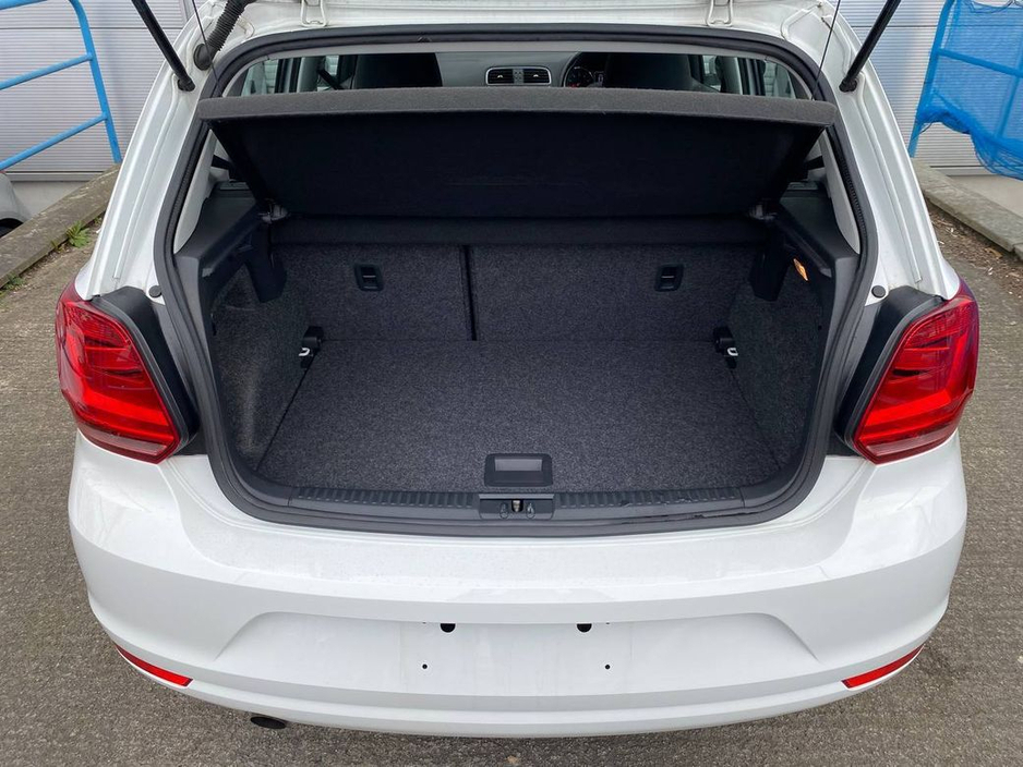 2017 Volkswagen Polo - image 13