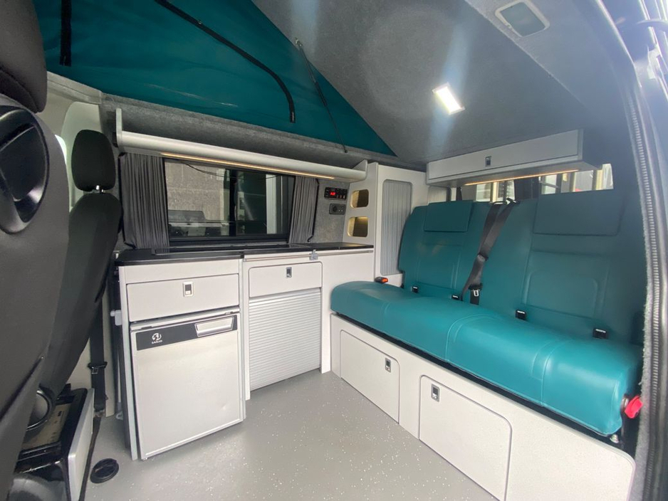 2018 Volkswagen Transporter - image 15