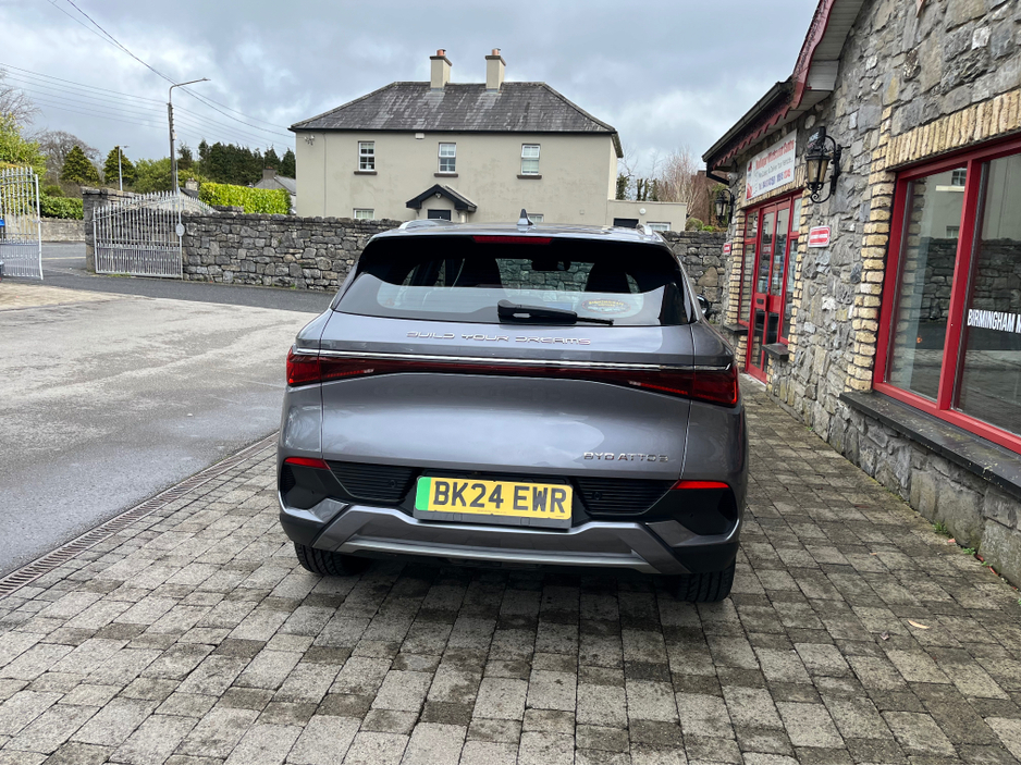 2024 BYD ATTO 3 - image 5