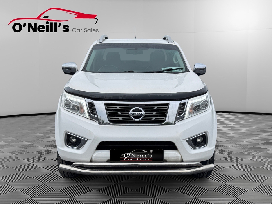 2018 Nissan Navara - image 4