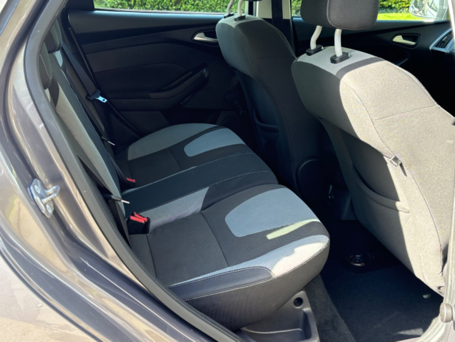 2013 Ford Focus - image 10