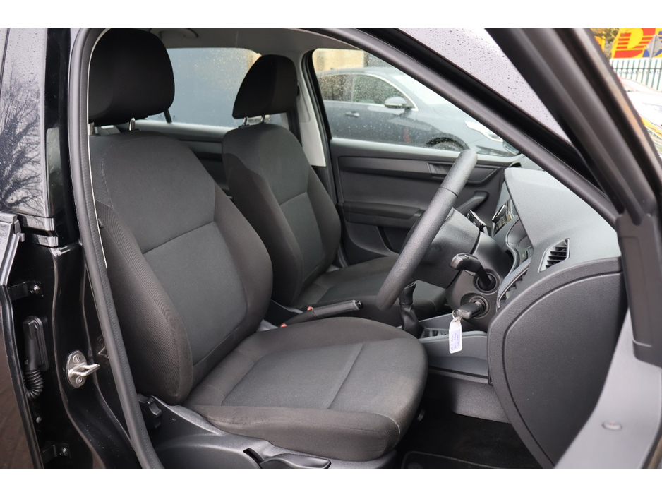 2020 Skoda Fabia - image 12