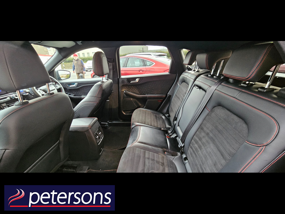 2020 Ford Kuga - image 14