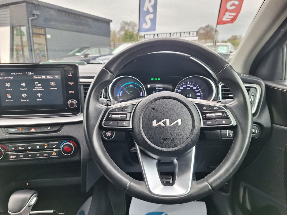 2023 Kia XCeed - image 15