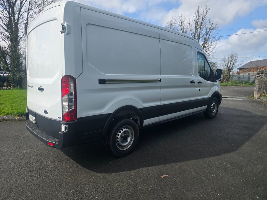 2023 Ford Transit - image 5
