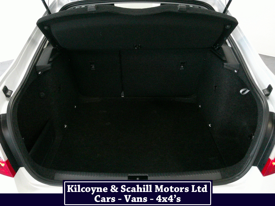 2019 Skoda Octavia - image 21