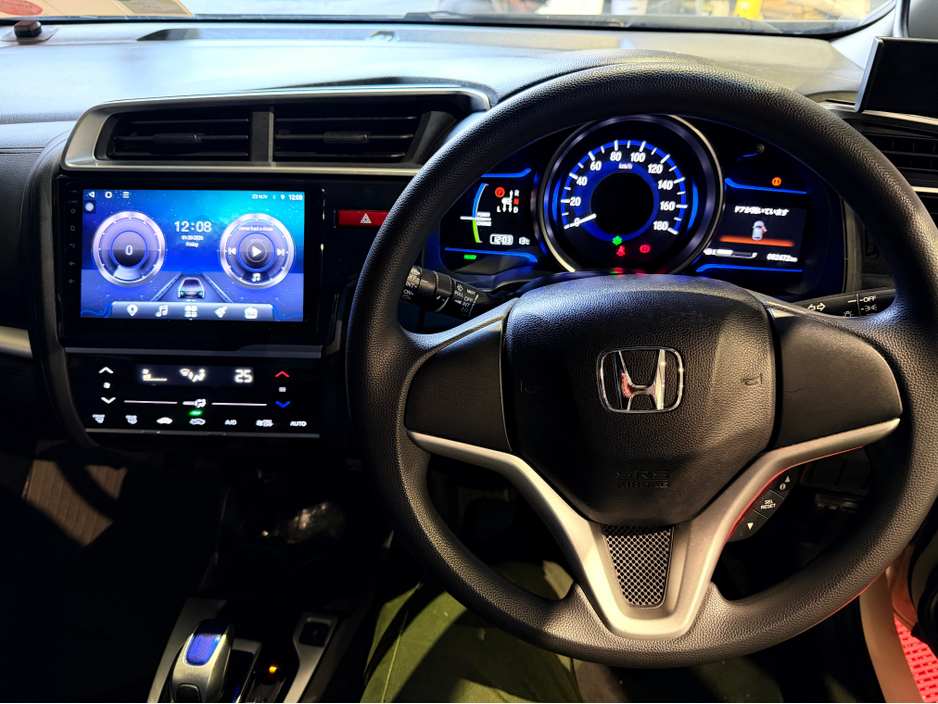 2014 Honda Fit DAA-GP5 €8,999