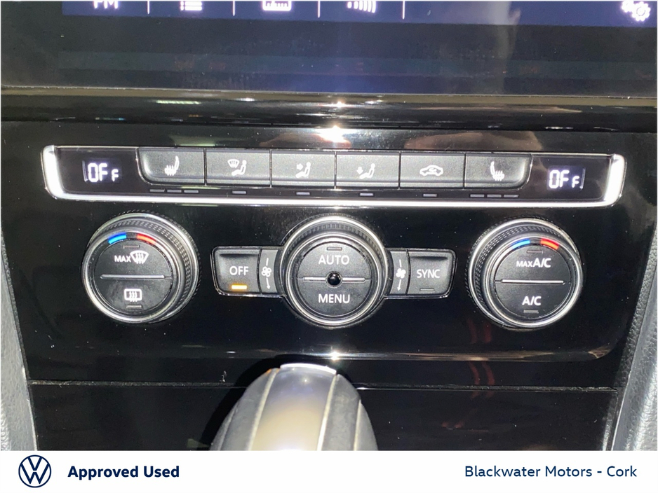 2021 Volkswagen Golf - image 18