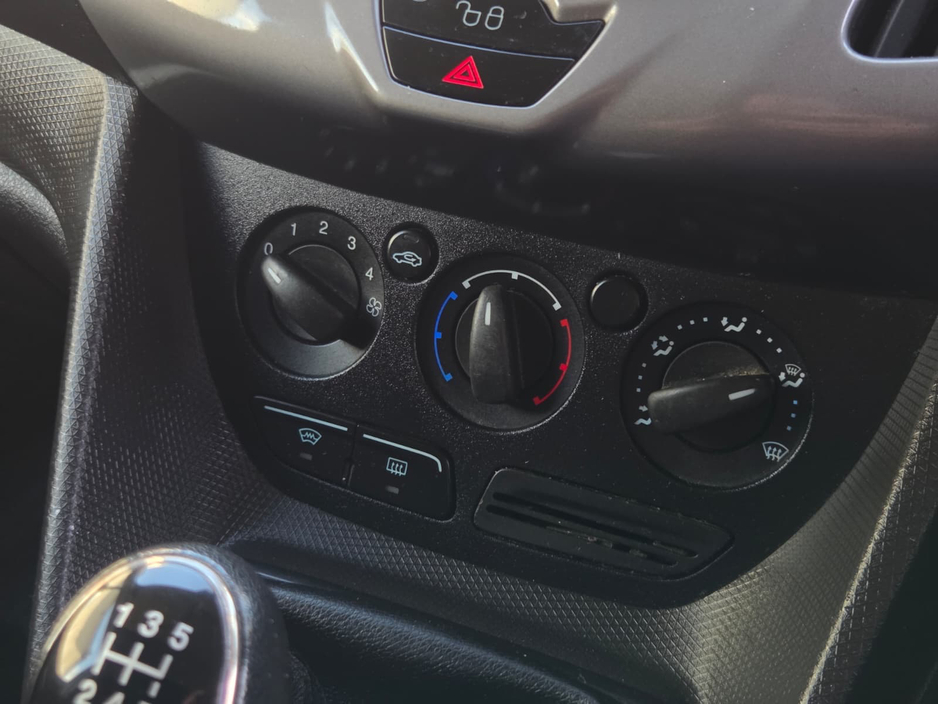 2016 Ford Transit Connect - image 4