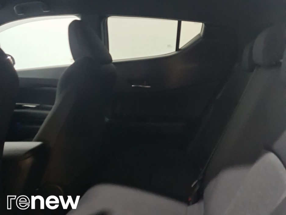 2019 Toyota C-HR 1.8 HYBRID SPORT €18,900