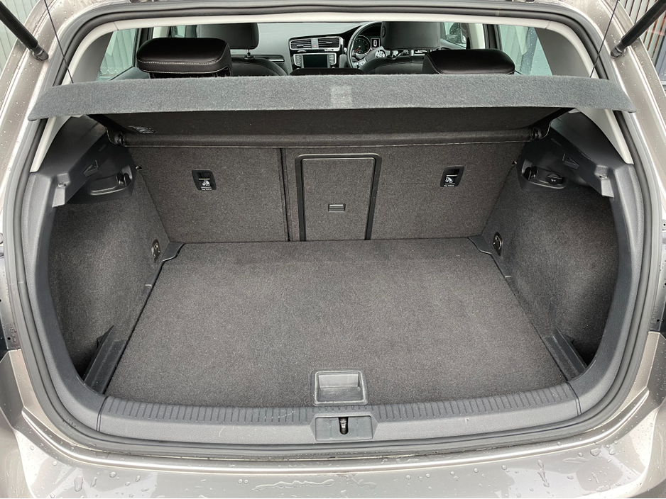 2017 Volkswagen Golf - image 6