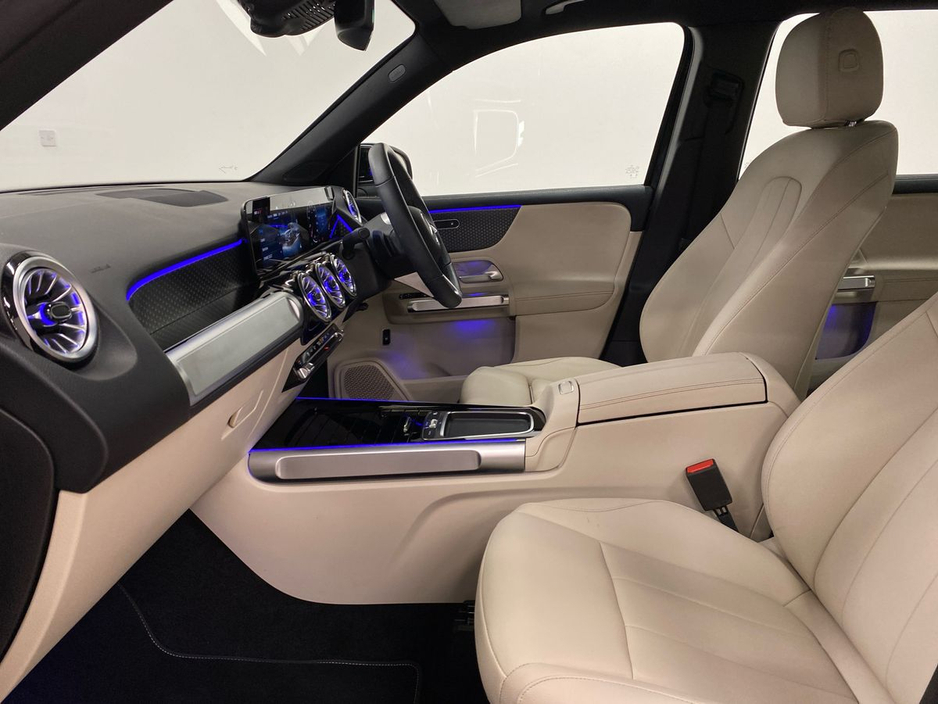 2025 Mercedes-Benz GLB - image 14