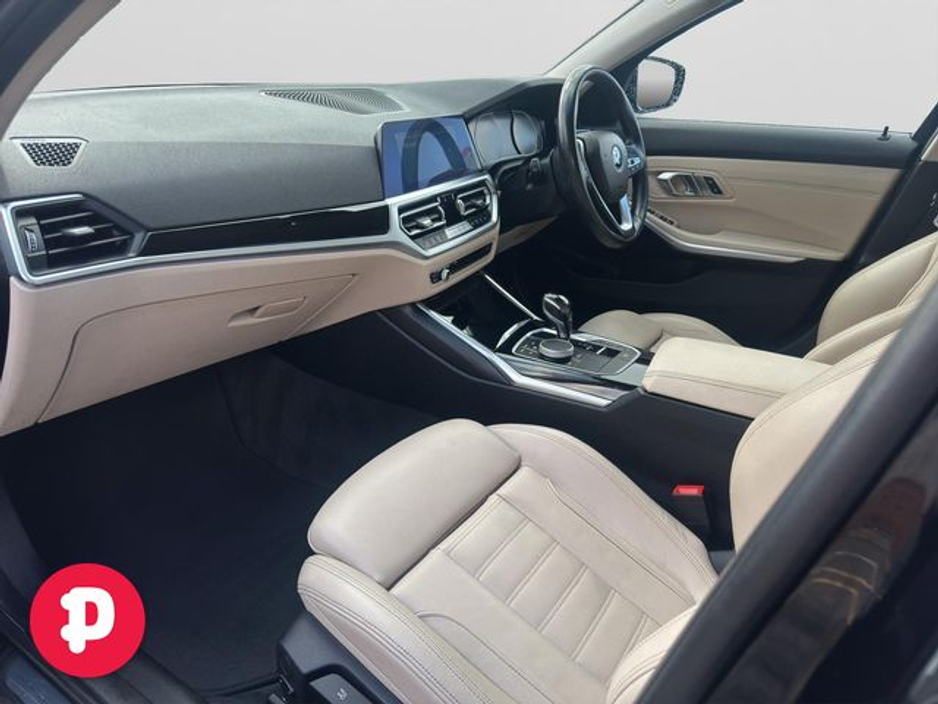 2021 BMW 3 Series - image 8