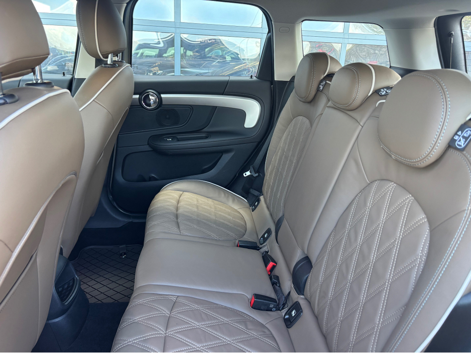 2020 MINI Countryman - image 18