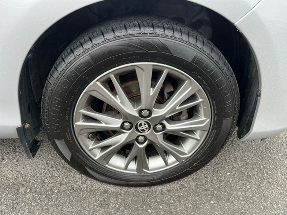 2019 Toyota Yaris - image 16