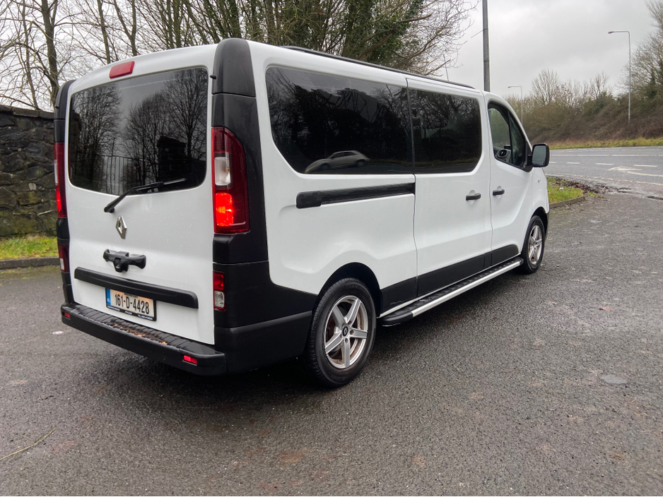 2016 Renault Trafic 9 Seat  Minibus 5 Door