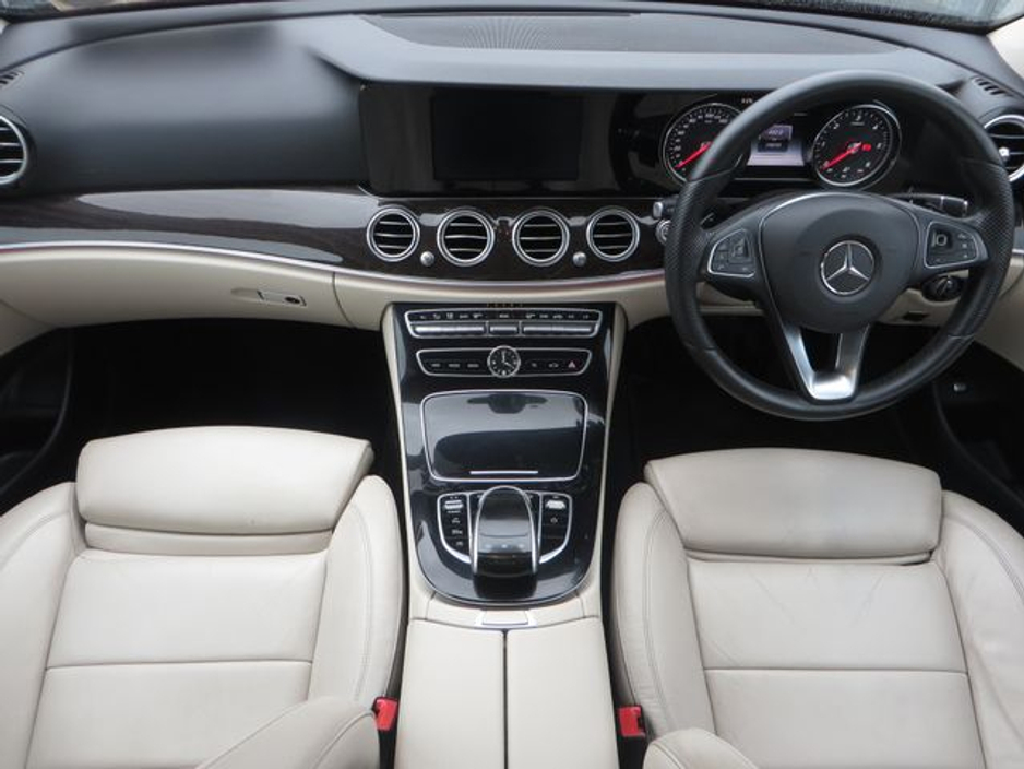 2016 Mercedes-Benz E Class - image 14