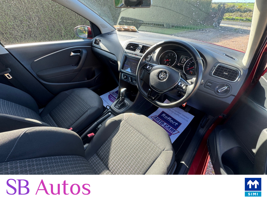 2014 Volkswagen Polo - image 11