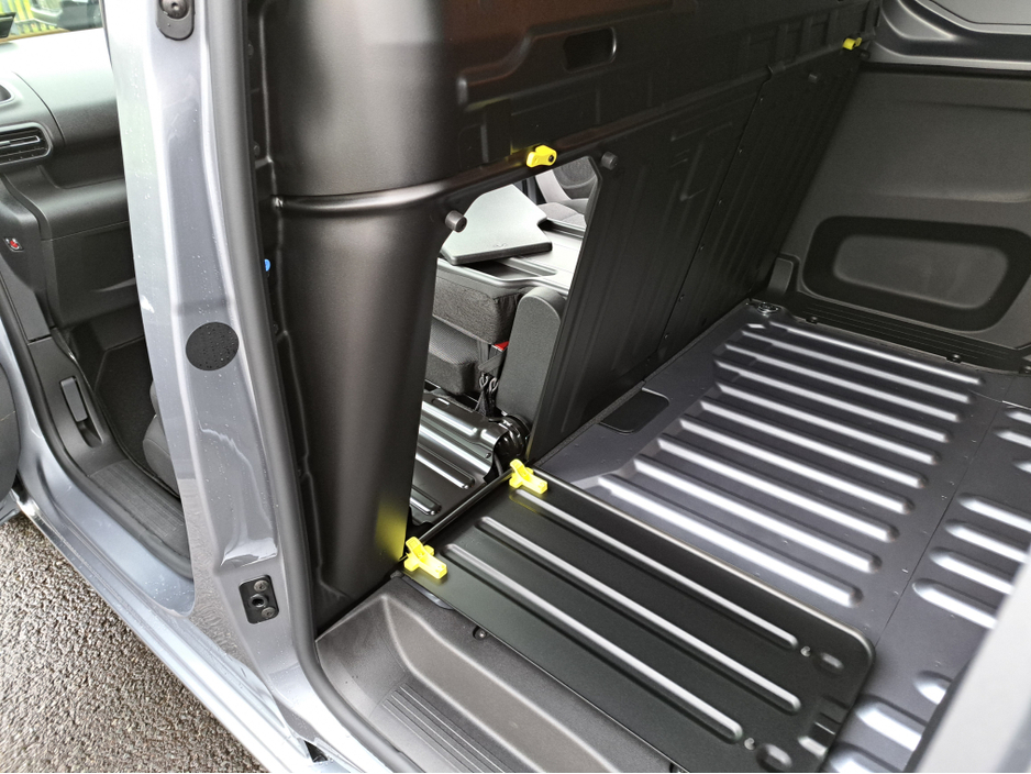 2026 Opel Combo SPORTIVE L1H1 1.5TD 130BHP **8 SPEED AUTOMATIC**TOP SPEC** €25,163