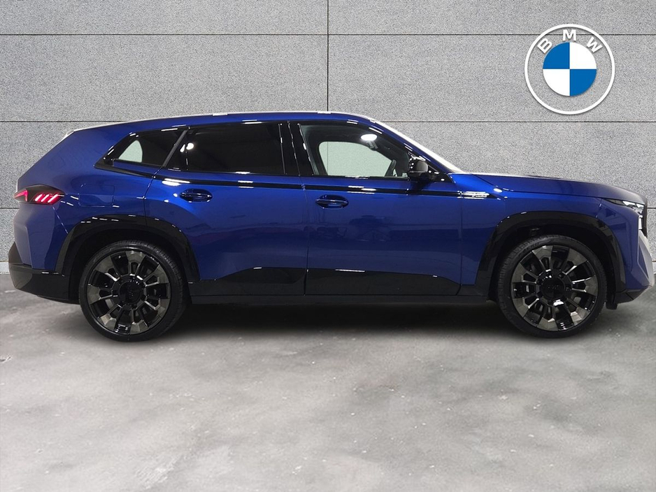 2026 BMW XM - image 25