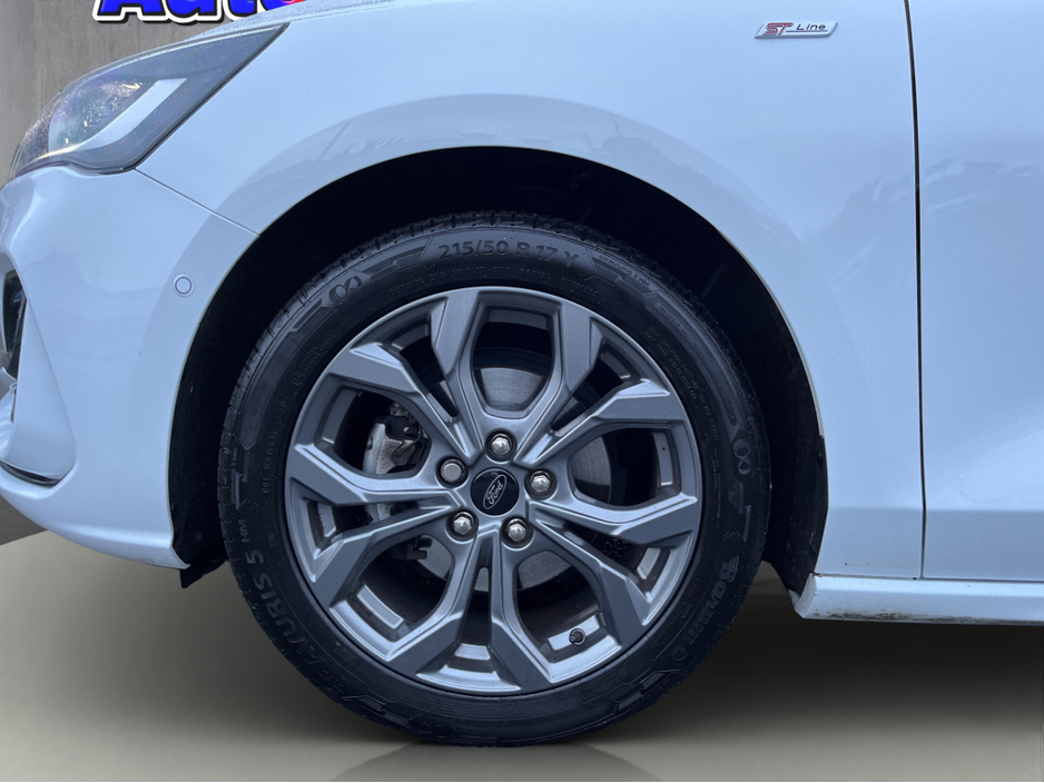 2022 Ford Focus ST-LINE STYLE *Manufacturers Warranty until 30/09/2029 or 100,000 KMS * €23,950
