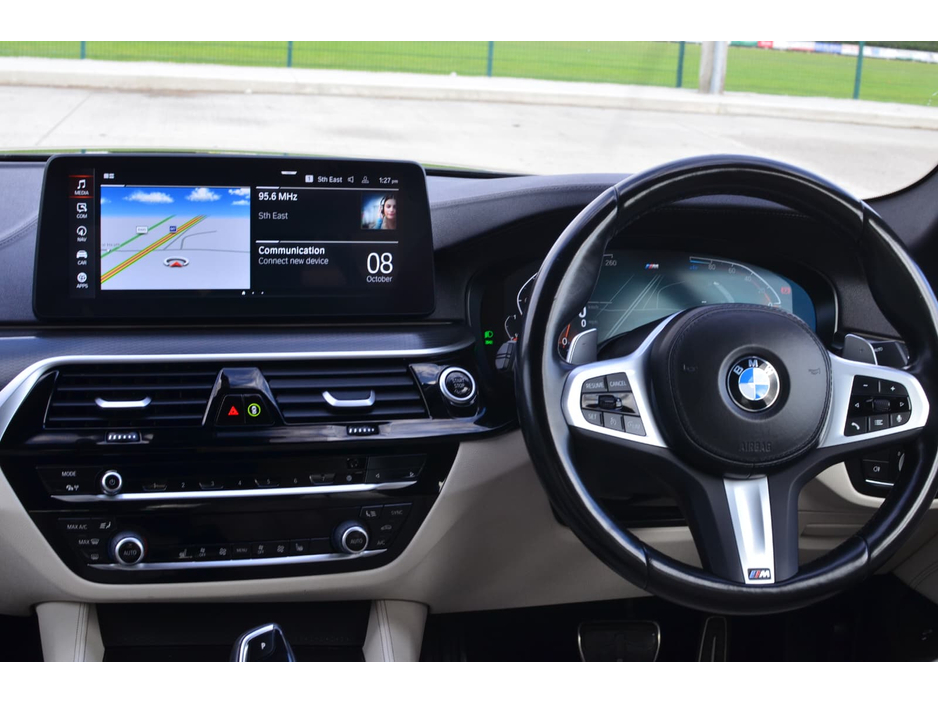 2023 BMW 5 Series - image 11