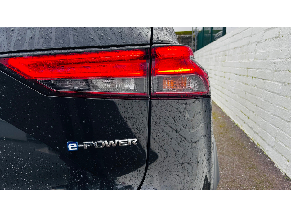 2023 Nissan Qashqai LOW MILEAGE AUTOMATIC 4 REVERSE CAMERAS + FRONT AND REAR PARK SENSORS €31,995