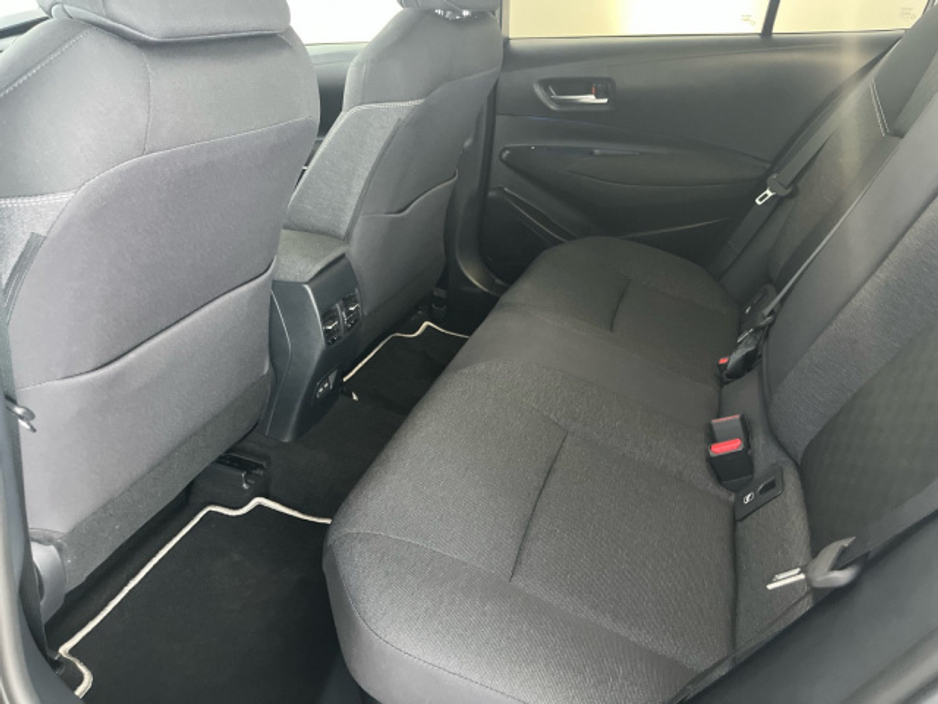 2025 Toyota Corolla HYBRID LUNA SPORT SALOON €33,950